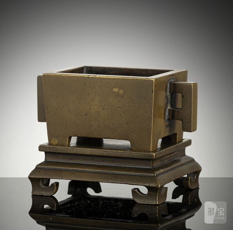 A rectangular twin-handled bronze censer with fitted bronze stand - 图2